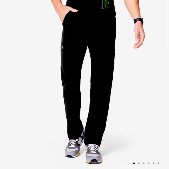 Figs Axim™ Cargo Scrub Pants - Picture 1 of 2